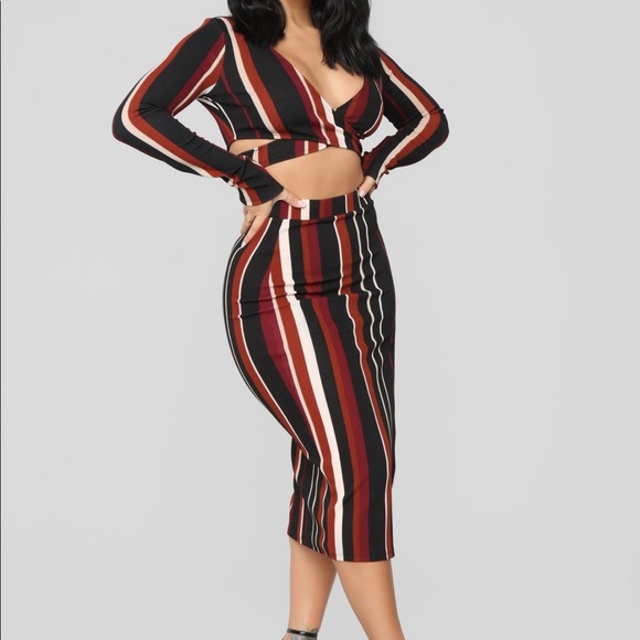 Fashion Nova Dresses & Skirts - Stripped skirt set with high slit